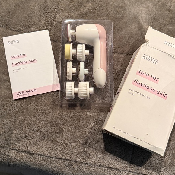 Electric Facial Cleansing Brush - Pink and White - Picture 4 of 6